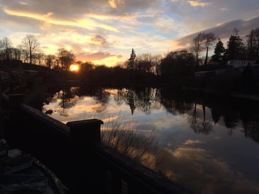 Stunning 3 Bed Riverside Cabin In Snowdonia Caeathro Buitenkant foto
