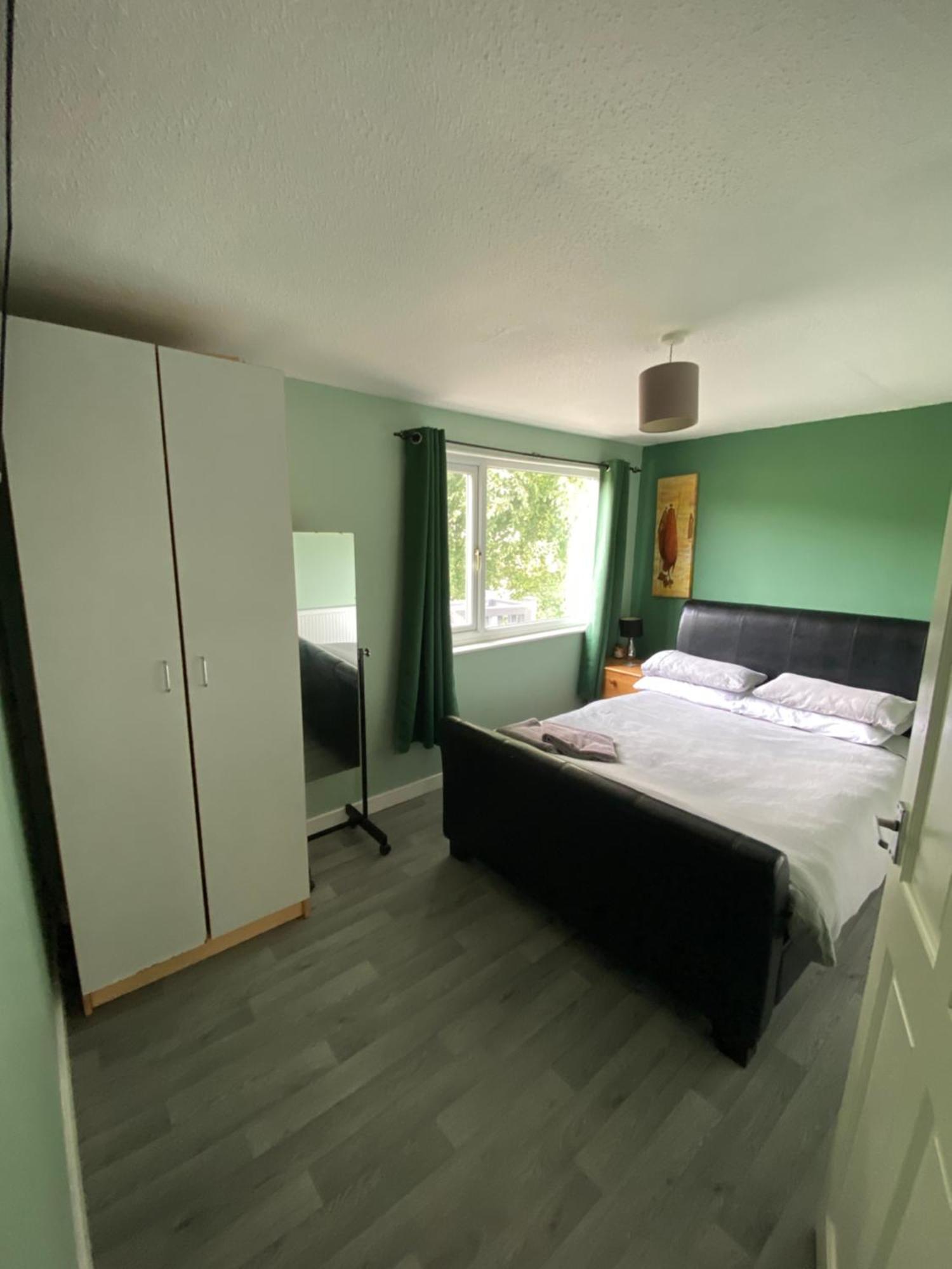 Stunning 3 Bed Riverside Cabin In Snowdonia Caeathro Buitenkant foto