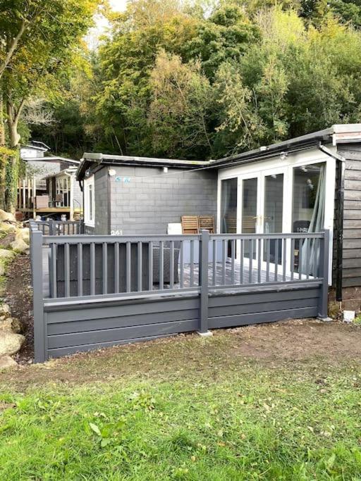 Stunning 3 Bed Riverside Cabin In Snowdonia Caeathro Buitenkant foto